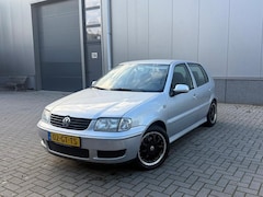 Volkswagen Polo - 1.4-16V Trendline Jaar Apk
