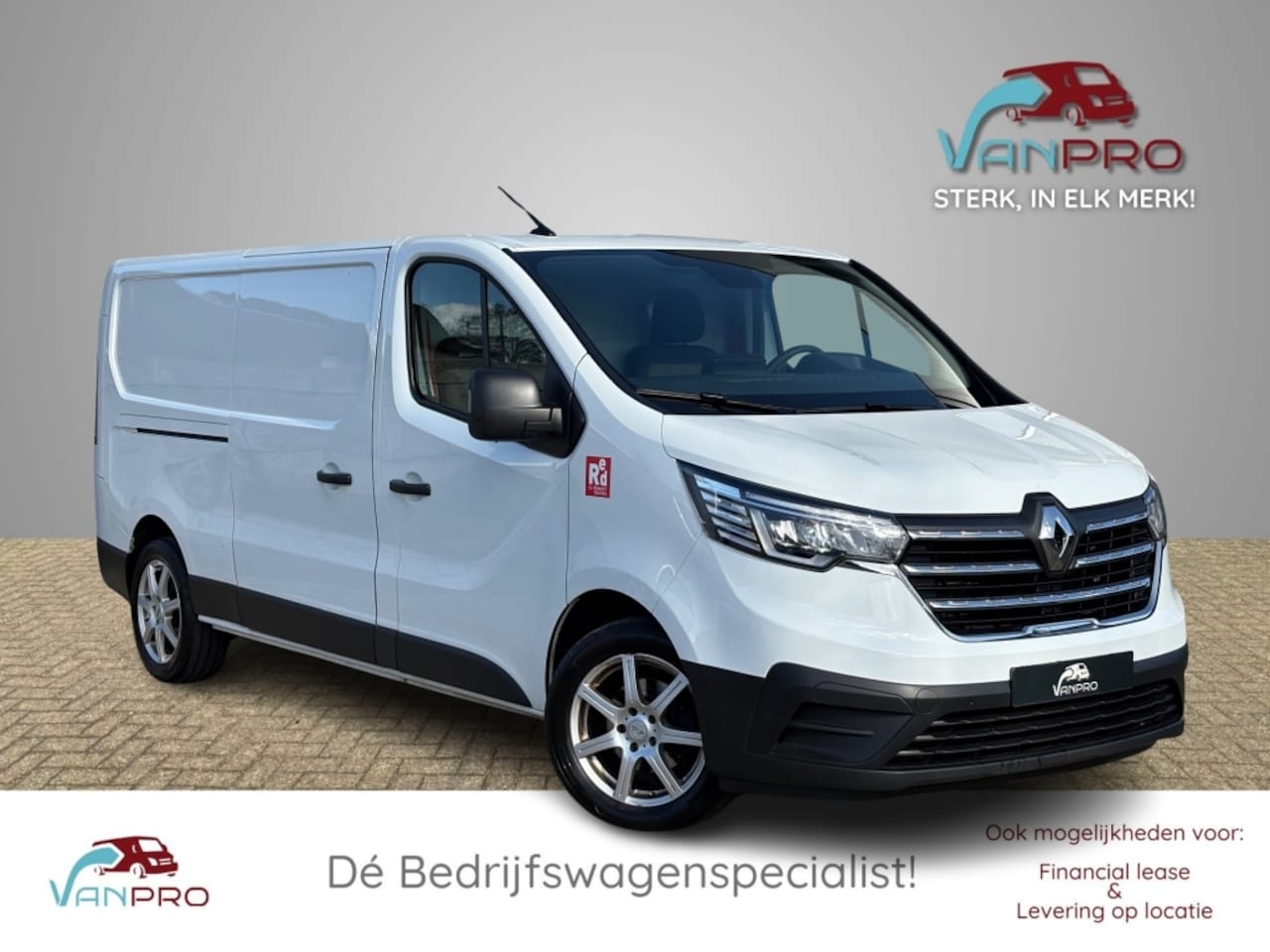 Renault Trafic - 2.0 dCi 150 PK L2H1 RED / Carplay / Cruise / LED / Trekhaak / Airco / DAB / Bluetooth - AutoWereld.nl