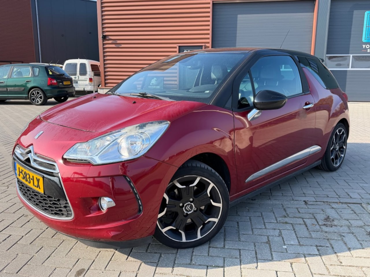 Citroën DS3 - 1.6 THP SPORT CHIC / LEER / CLIMA/ TREKHAAK - AutoWereld.nl