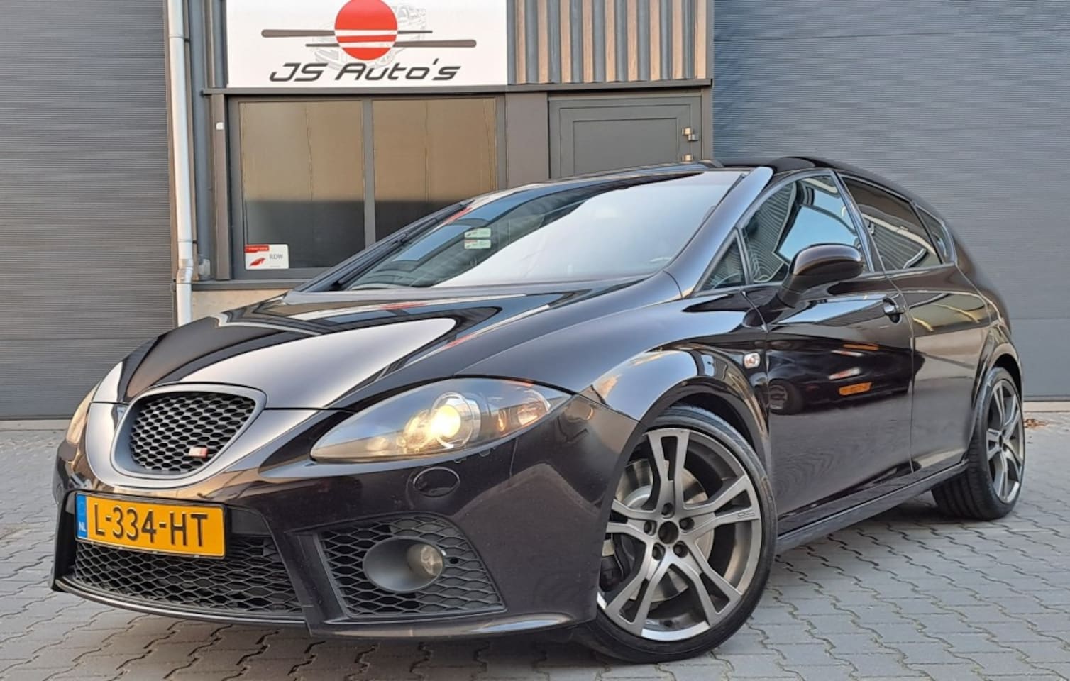 SEAT Leon - 2.0 TFSi Cupra/320pk/2007/Xenon/Navi/CC/18' OZ/Tuning/ - AutoWereld.nl