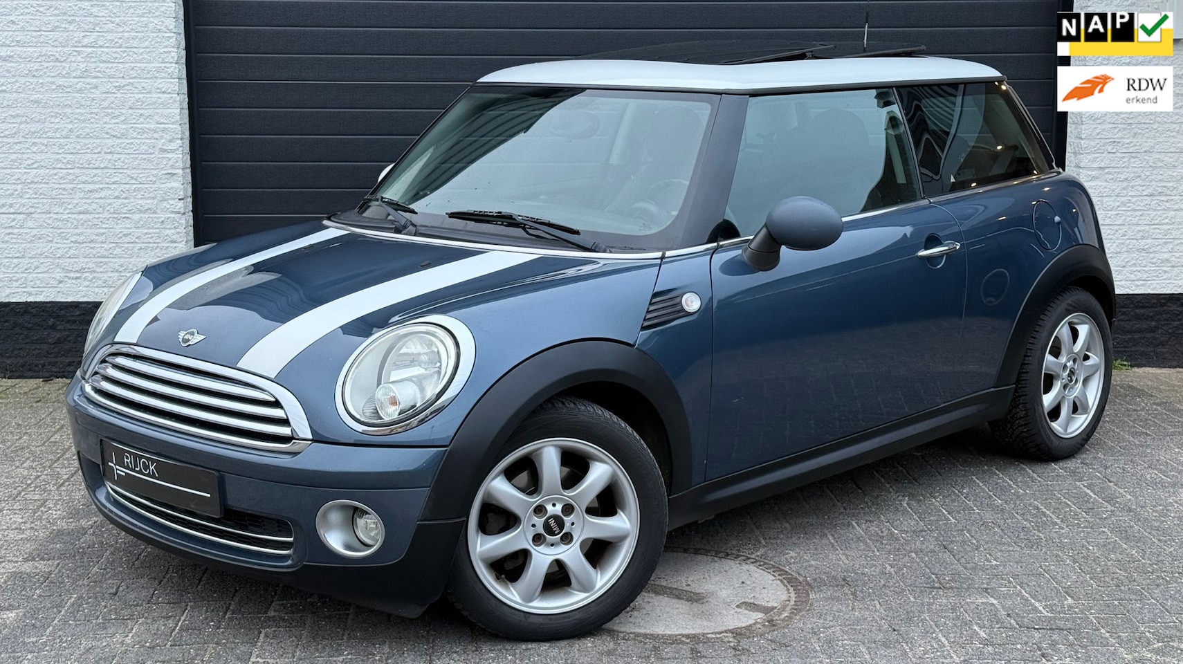 MINI Cooper - Mini 1.6 Business Line| Pano | Navi | Cruise | NL NAP | 2e Eig. | Airco - AutoWereld.nl
