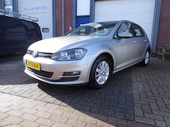 Volkswagen Golf - 1.0 TSI Edition NL auto / Carplay / Trekhaak