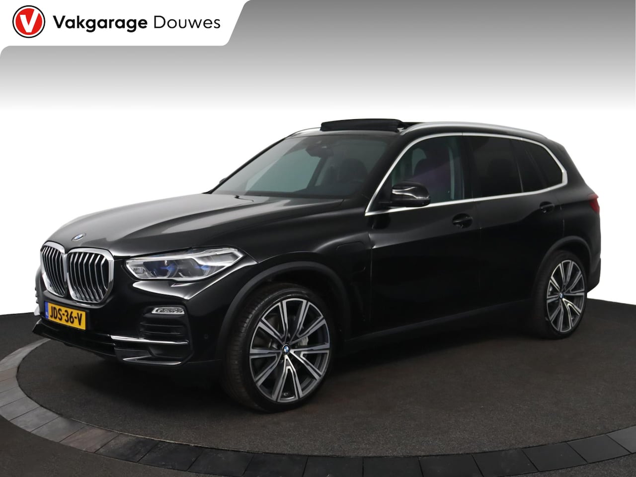 BMW X5 - XDrive45e High Executive | DOH | Pano | Laser | ACC | Luchtvering | Memory | Lage KM's! - AutoWereld.nl