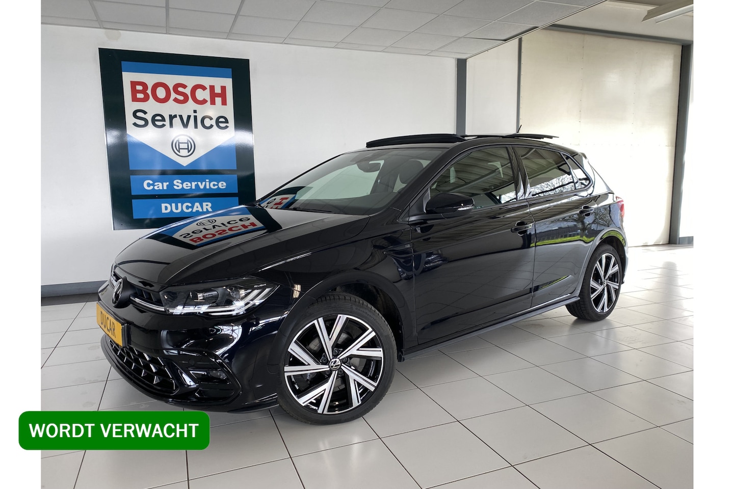 Volkswagen Polo - 1.0 TSI R-Line Business DSG Panoramadak / Camera /Carplay / Navigatie / IQ Light - AutoWereld.nl