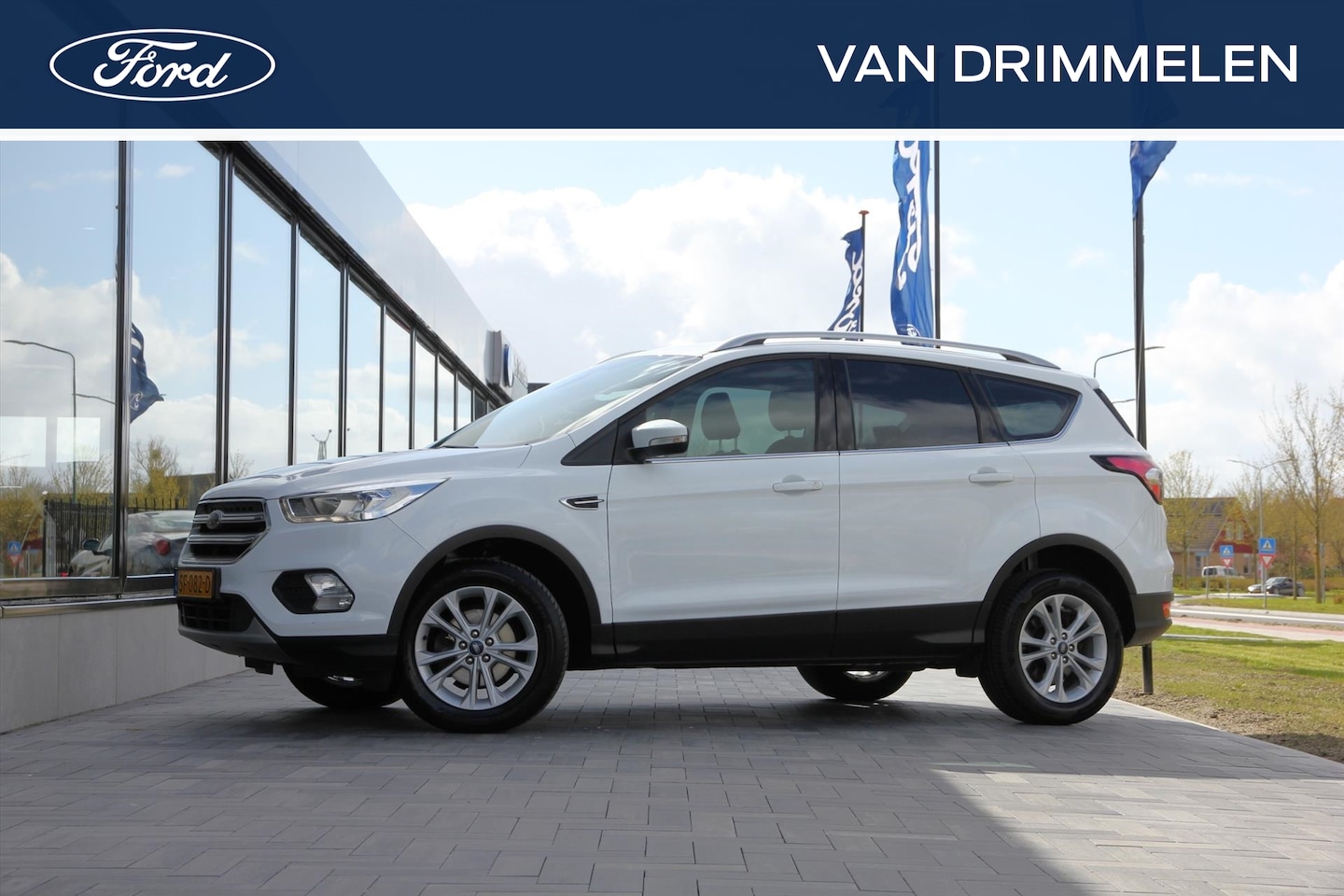 Ford Kuga - 1.5 EcoBoost 120pk 2WD Titanium | Frozen White | Camera | Rijklaar! - AutoWereld.nl