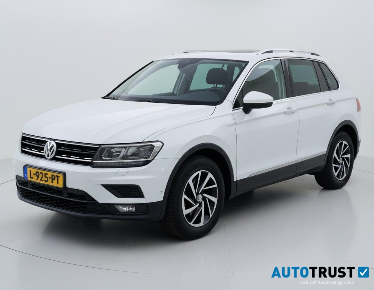 Volkswagen Tiguan - 1.4 TSI Highline PANORAMADAK ADAPTIVE CRUISE - AutoWereld.nl