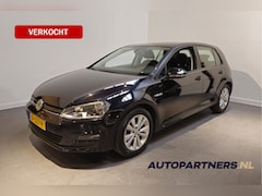 Volkswagen Golf - 1.0 TSI Business Edition Connected - Navi - Achteruitrijcamera - Cruise - Sensoren voor/ac