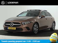 Mercedes-Benz A-klasse - 200 Business Solution | Panoramadak | Stoelverwarming | LED | Car Play | Parkeerpakket met