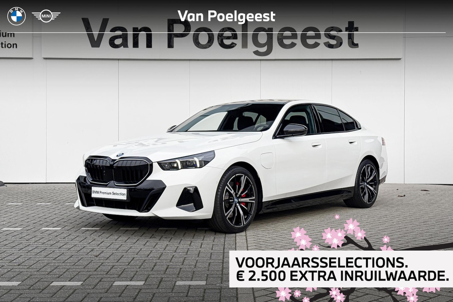 BMW 5-serie - Sedan 550e xDrive | M Sport | Driving Assistant Professional | stuur verwarmd | Selections - AutoWereld.nl