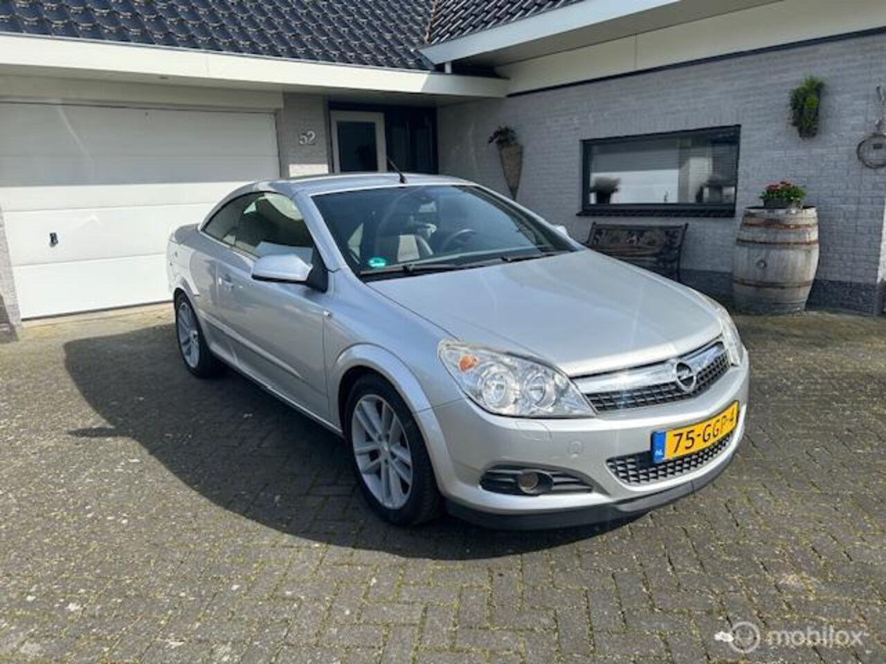 Opel Astra TwinTop - 1.6 Temptation Airco Zeer nette auto! - AutoWereld.nl