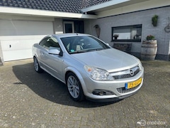 Opel Astra TwinTop - 1.6 Temptation Airco Zeer nette auto