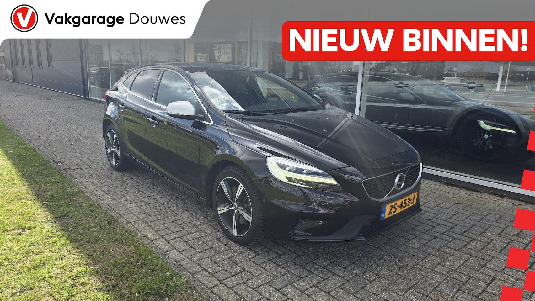 Volvo V40 - 1.5 T3 Polar+ Sport |R-Design |Pano |NAP|1e eigenaar|Harman Kardon|Memory|Automaat - AutoWereld.nl