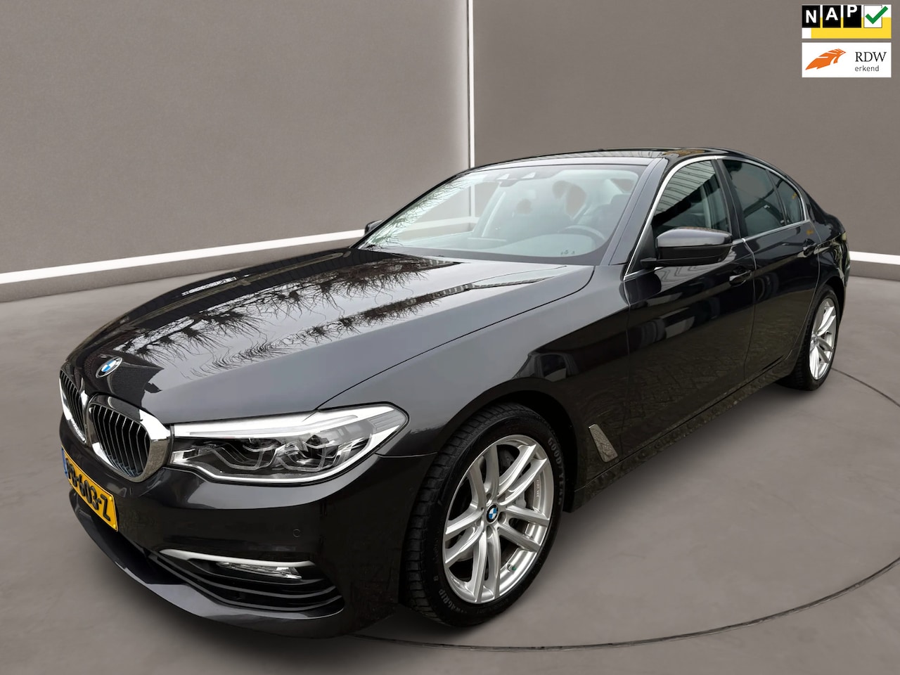 BMW 5-serie - 540i High Executive 340 Pk Automaat Airco Navi Leer Xenon 80 dkm Nap 1e Eig. Btw. - AutoWereld.nl