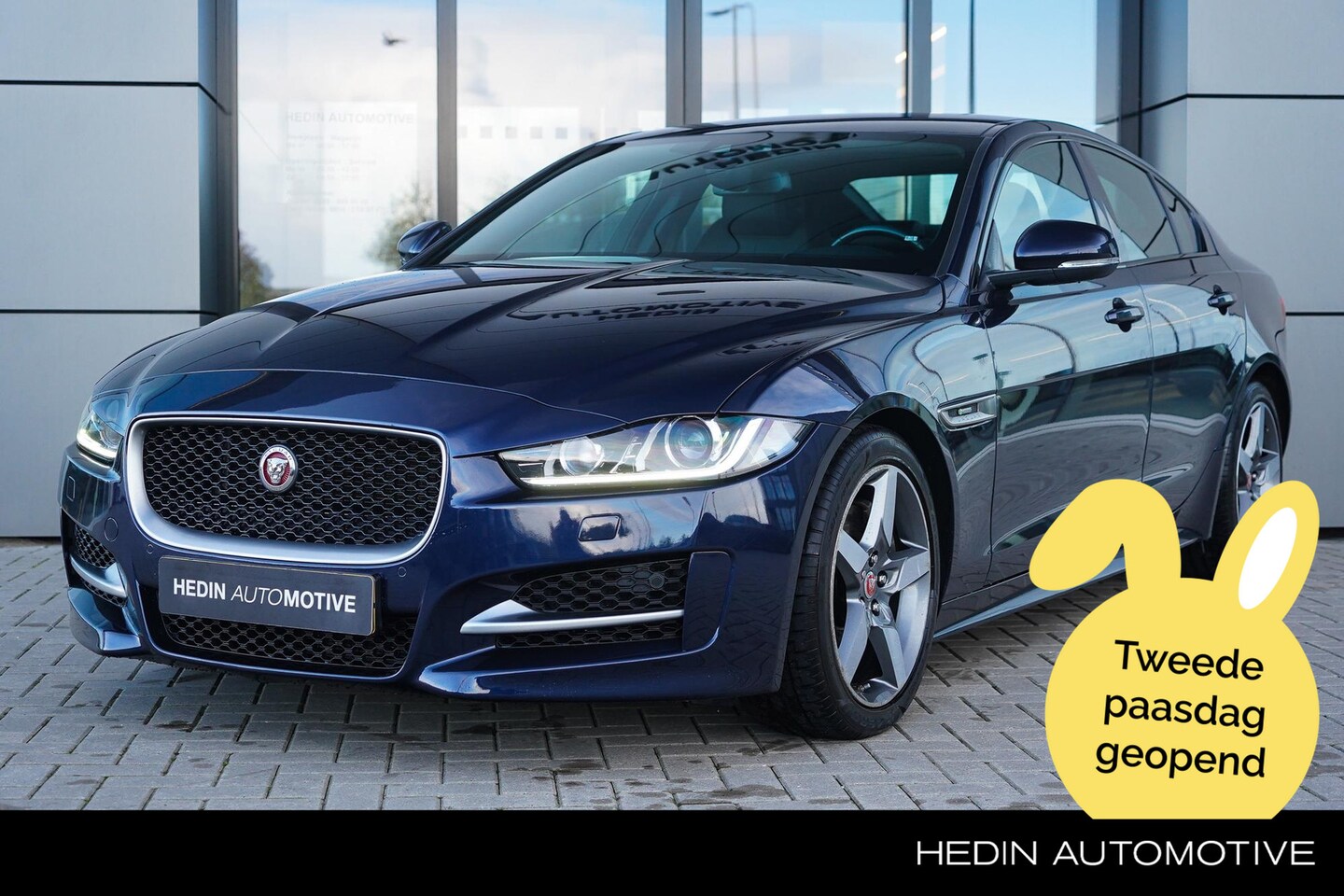 Jaguar XE - 2.0 R-Sport | Navigatie | Camera | Stoelverwarming | - AutoWereld.nl