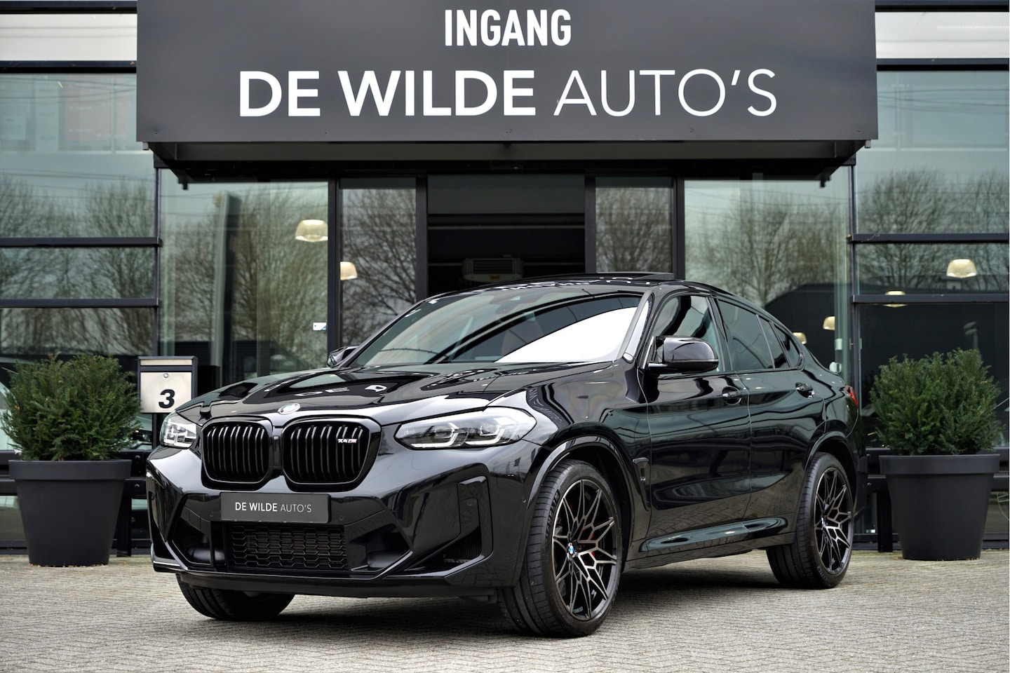 BMW X4 - M Competition 510pk Pano Sportuitlaat DriversPack Head-up Harman/Kardon Stoeventilatie - AutoWereld.nl