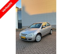 Opel Corsa - 1.2 Maxx 5DRS Airco LMT Velgen Goed Onderhouden