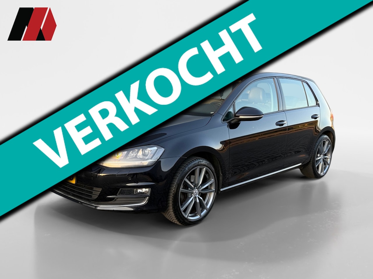 Volkswagen Golf - 1.4 TSI ACT Highline | Halfleer | Stoelverw | Trekhaak - AutoWereld.nl