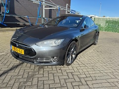 Tesla Model S - 85D Performance
