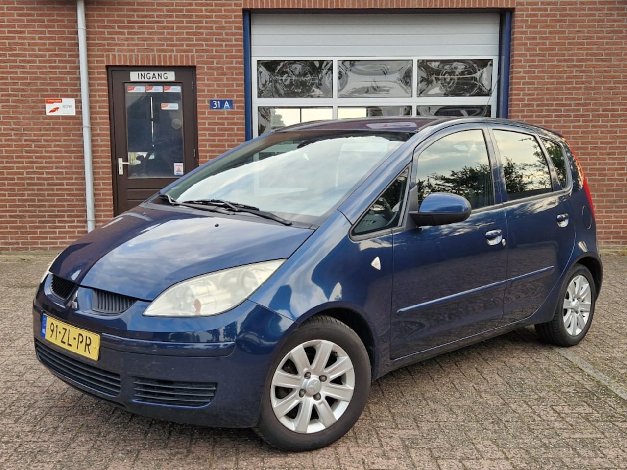 Mitsubishi Colt - 1.3 Invite+ 5-drs Airco NL-auto Trekhaak - AutoWereld.nl