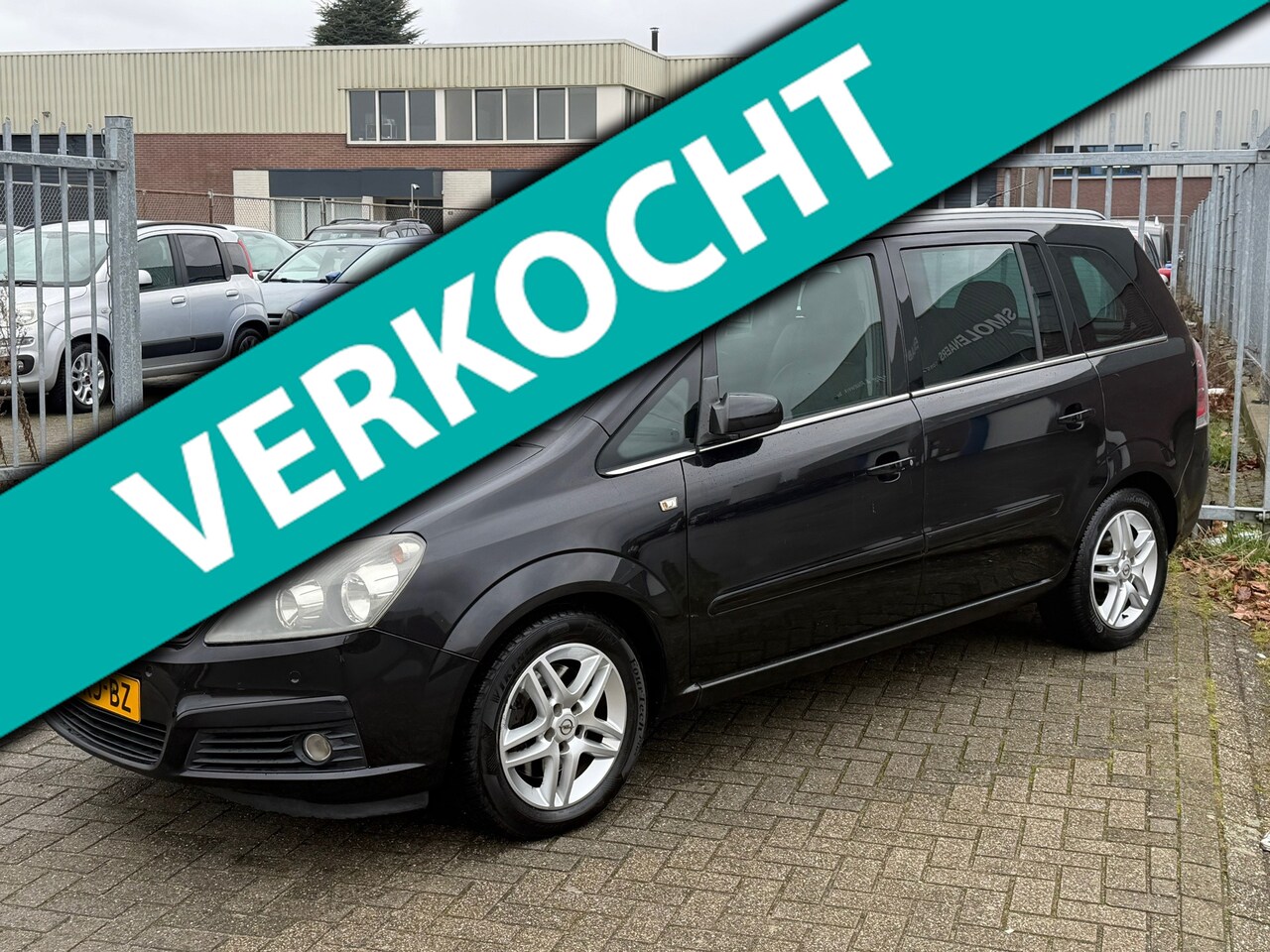 Opel Zafira - 2.2 Executive VOL AUTOMAAT 7 PERSOONS! NAP l NAVI l CRUISE l AIRCO l TREKHAAK l PDC V+A l - AutoWereld.nl