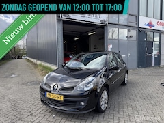 Renault Clio - 1.4-16V Exception Panodak Airco Nieuwe APK NAP Logisch