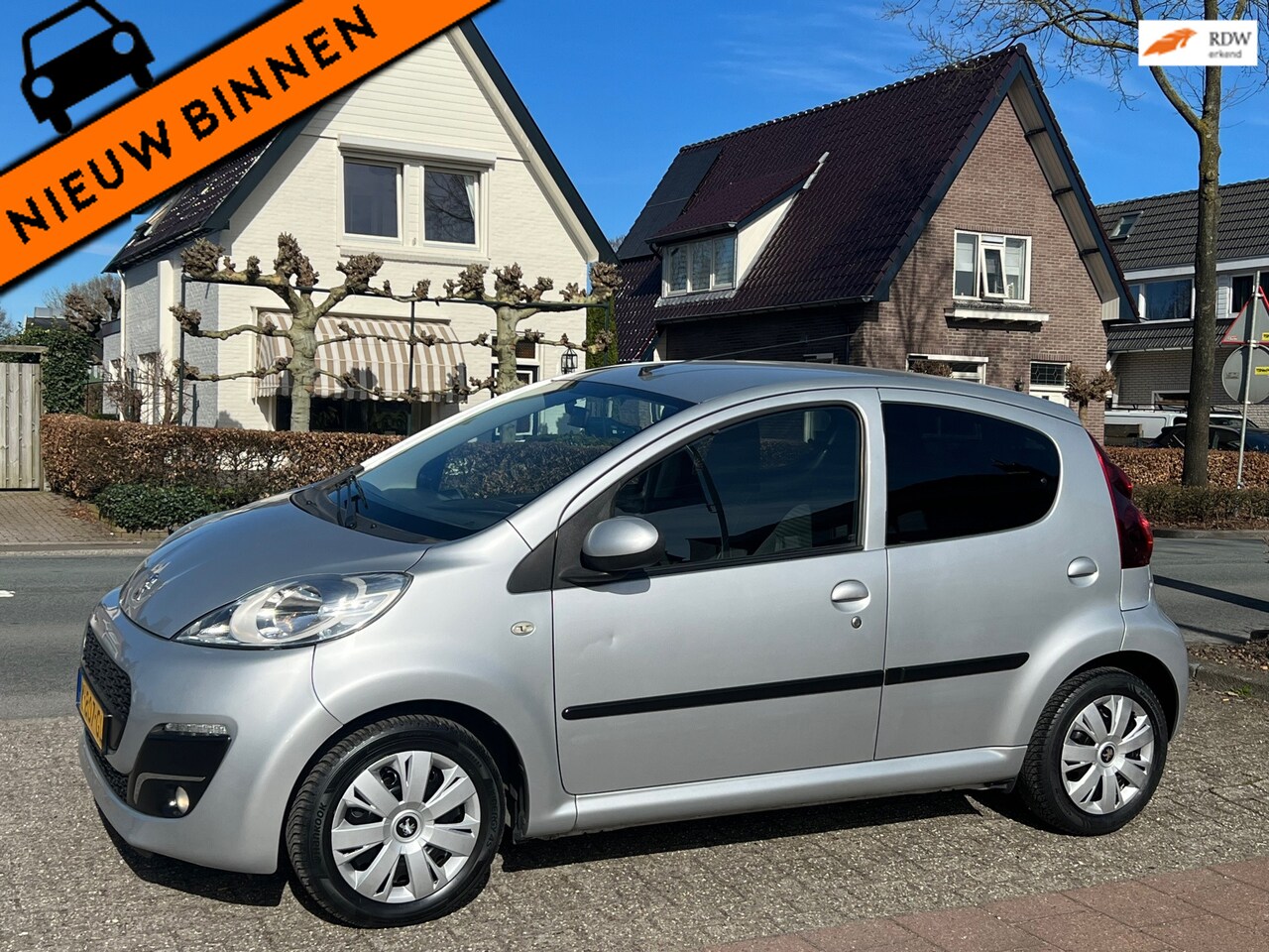 Peugeot 107 - 1.0 Exclusive 72.000 km Onderhoudboekjes - AutoWereld.nl