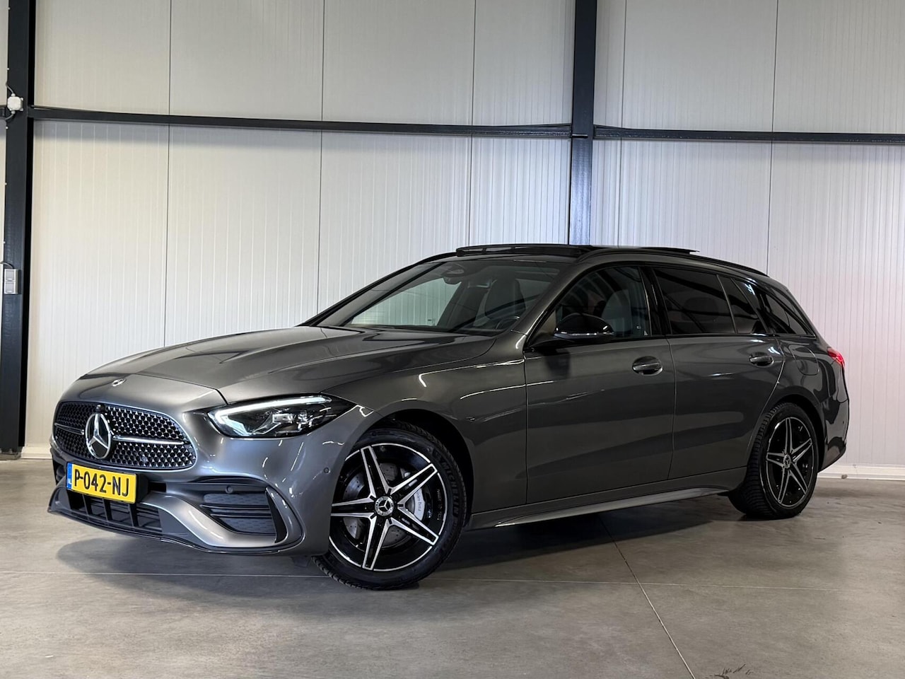 Mercedes-Benz C-klasse Estate - 300 e AMG Line Pano Sfeer Leer NAP - AutoWereld.nl