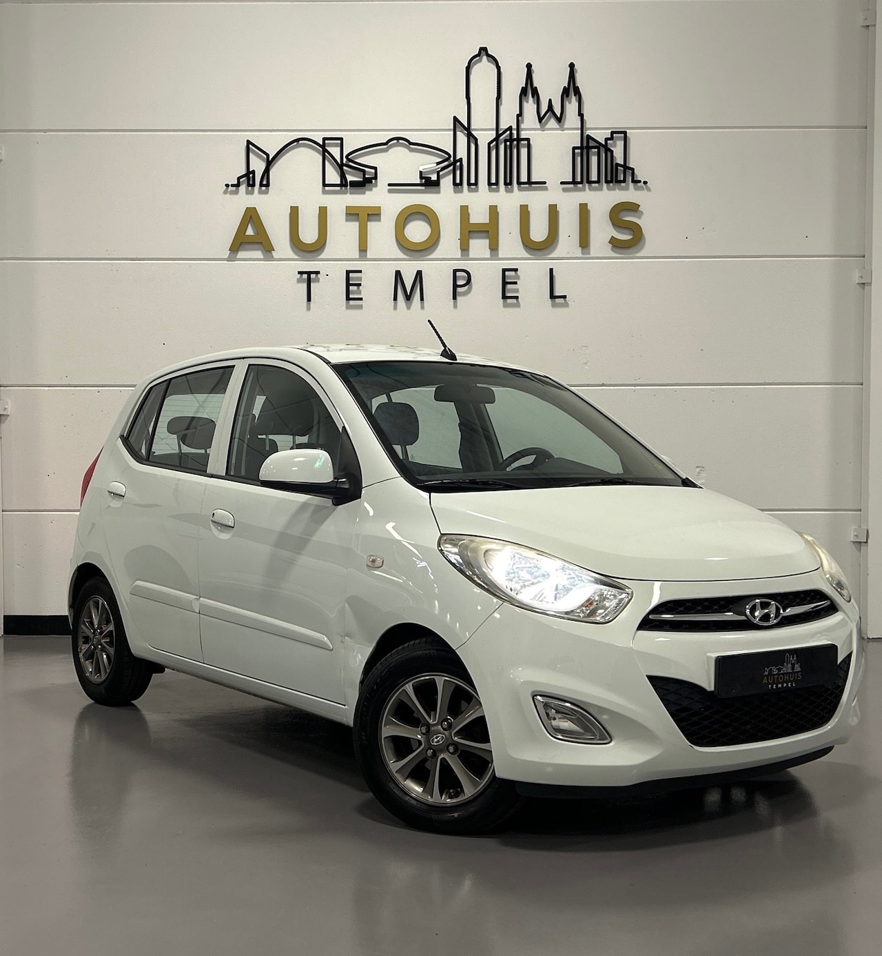 Hyundai i10 - 1.1 i-Drive Cool Airco 5Drs Lm Velgen Elektrische ramen Isofix - AutoWereld.nl