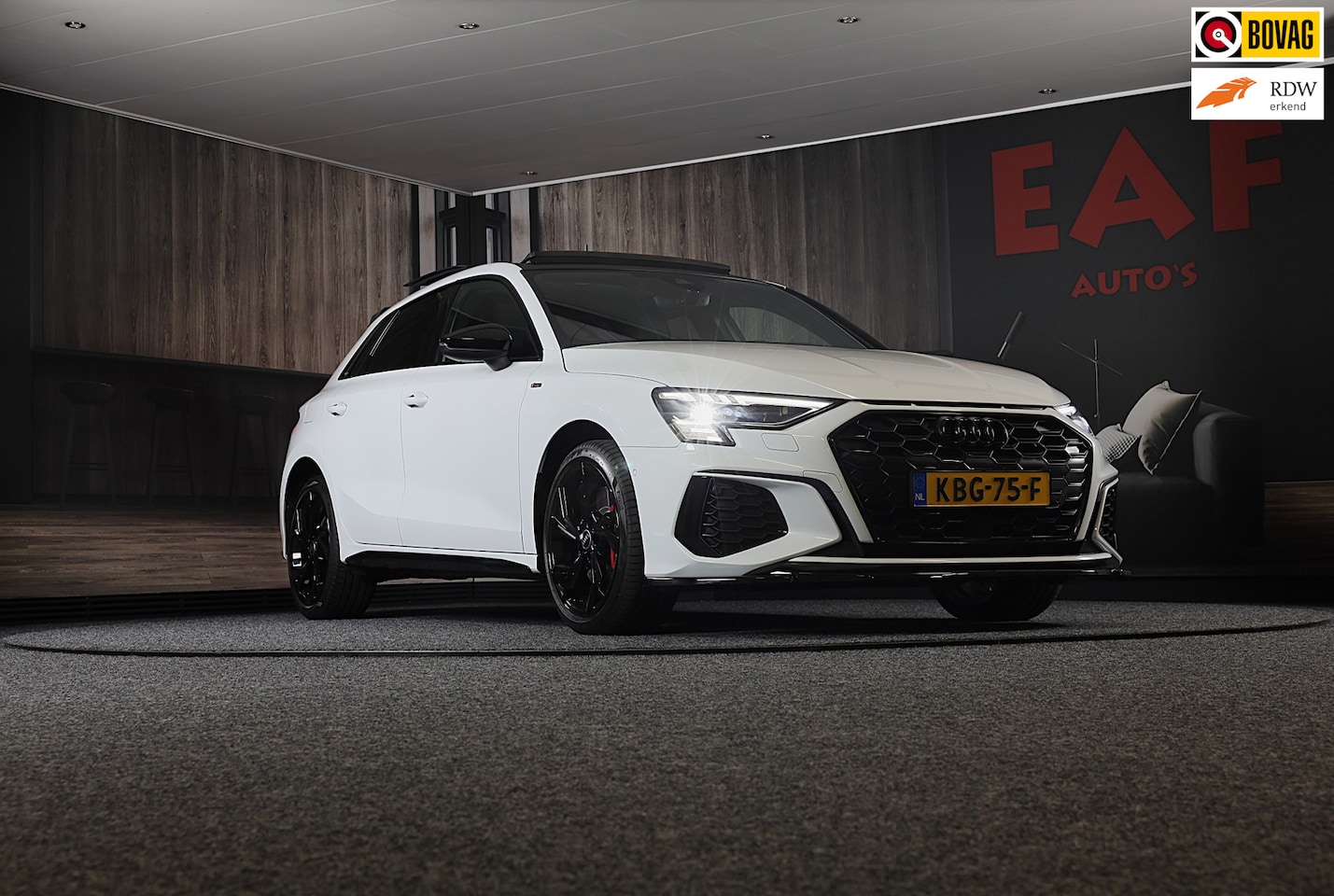 Audi A3 Sportback - 45 TFSI e RS3 Look / 245 PK / RS Zetels / B & O / Leder / Head Up / Open Pano / Matrix / V - AutoWereld.nl