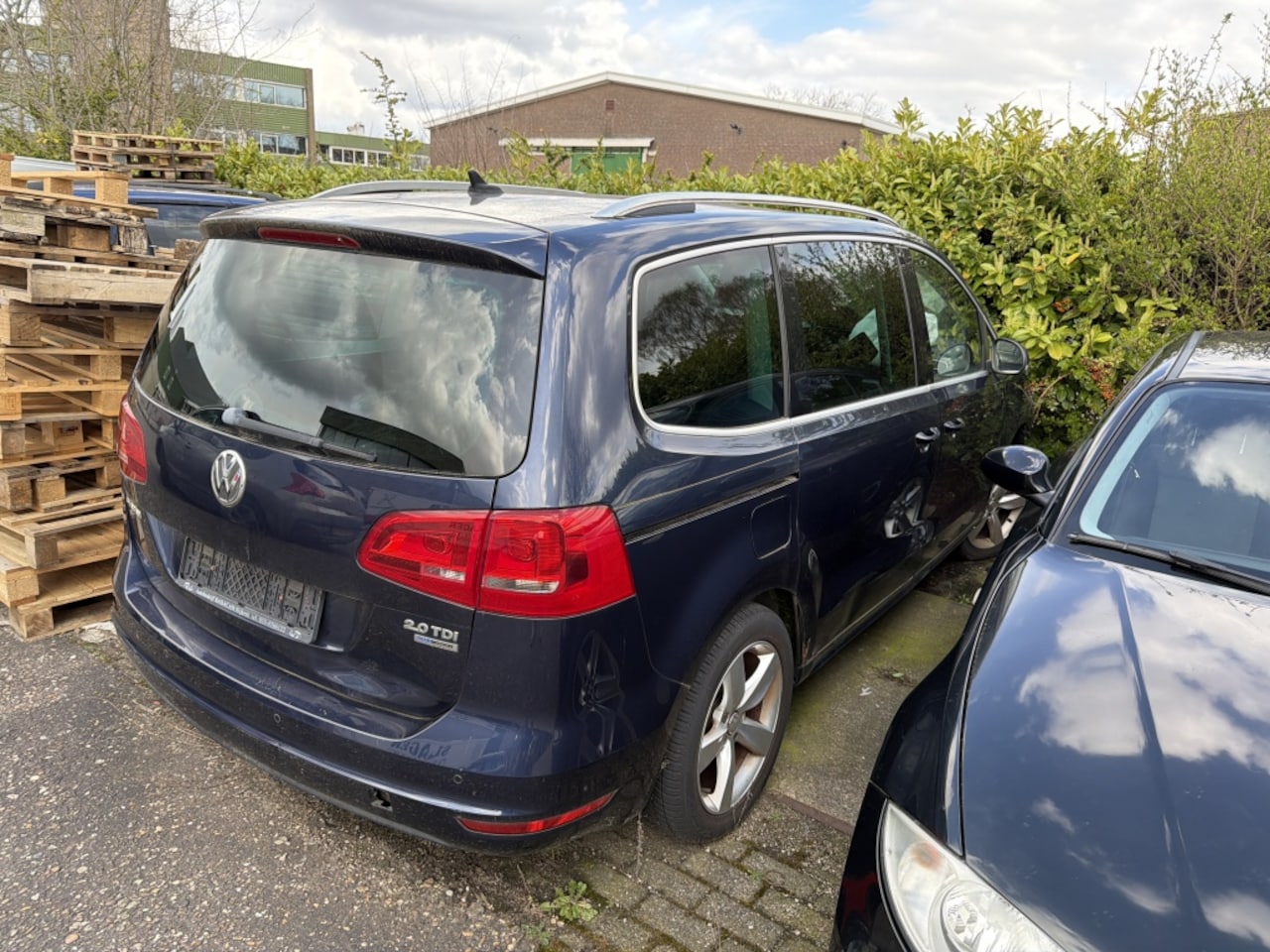 Volkswagen Sharan - 2.0 TDI Highline 7p. 2.0 TDI Highline 7p Schade !!!!! - AutoWereld.nl