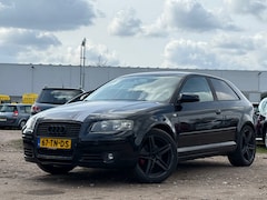 Audi A3 - 1.6 FSI Attraction/ VELGEN/ CRUISE