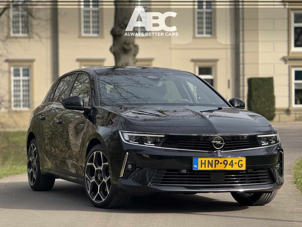 Opel Astra - 1.2 Ultimate Panorama HUD - AutoWereld.nl