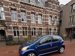 Toyota Aygo - 1.0-12V +