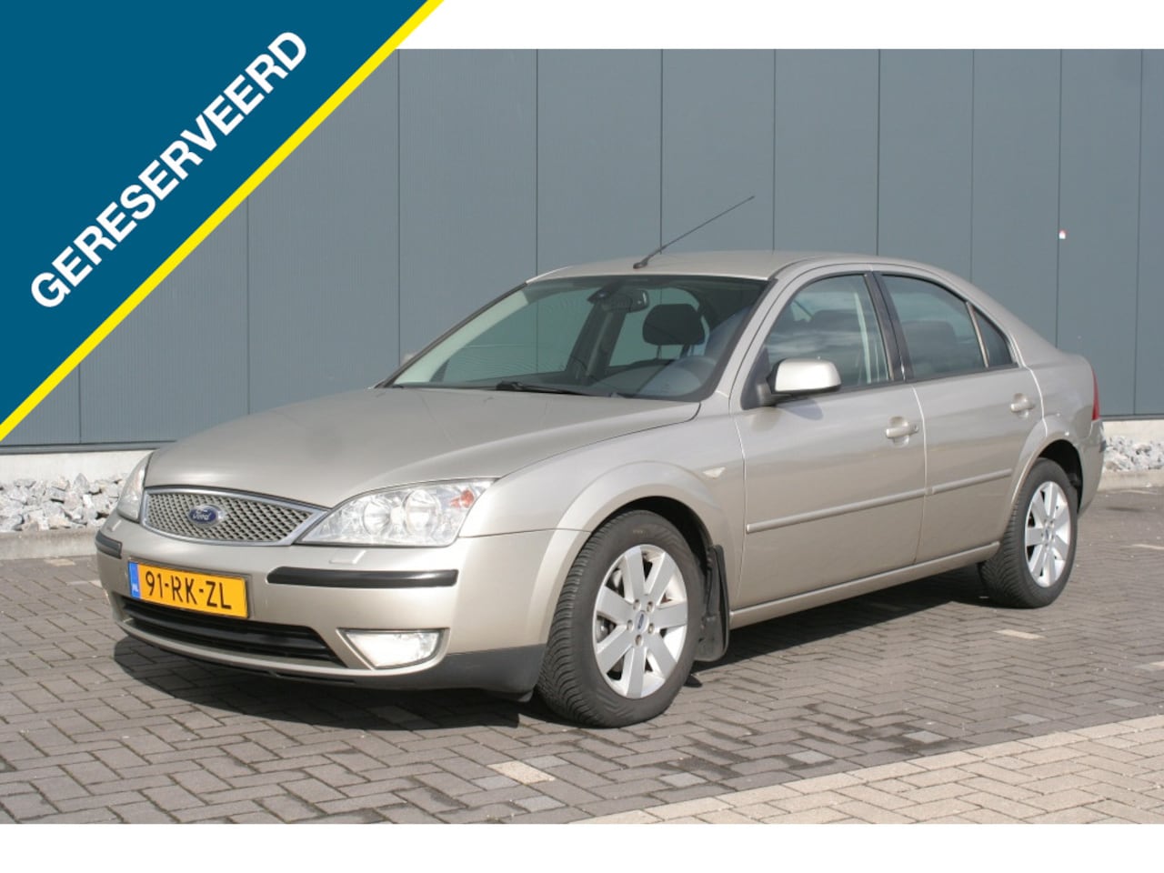 Ford Mondeo - 2.0-16V Futura AUTOMAAT! - AutoWereld.nl
