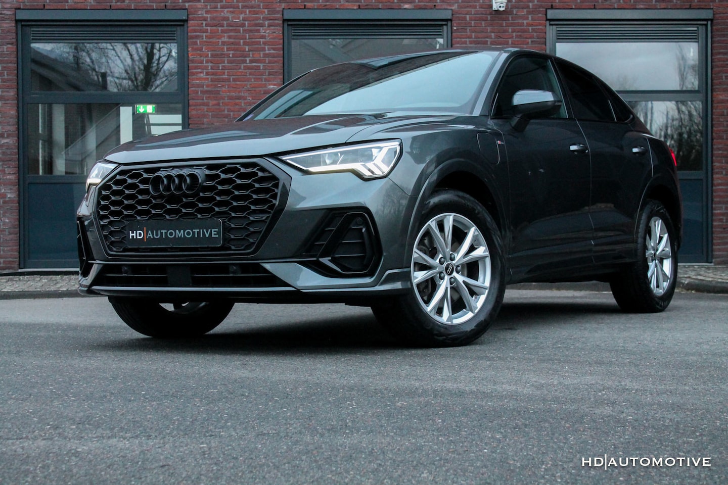 Audi Q3 Sportback - 45 TFSI e 3xS-Line Edition Leder SONOS Trekhaak - AutoWereld.nl