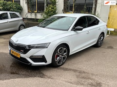 Skoda Octavia - 1.4 TSI RS iV PHEV Business/ Recent groot onderhoud gehad/ Camera
