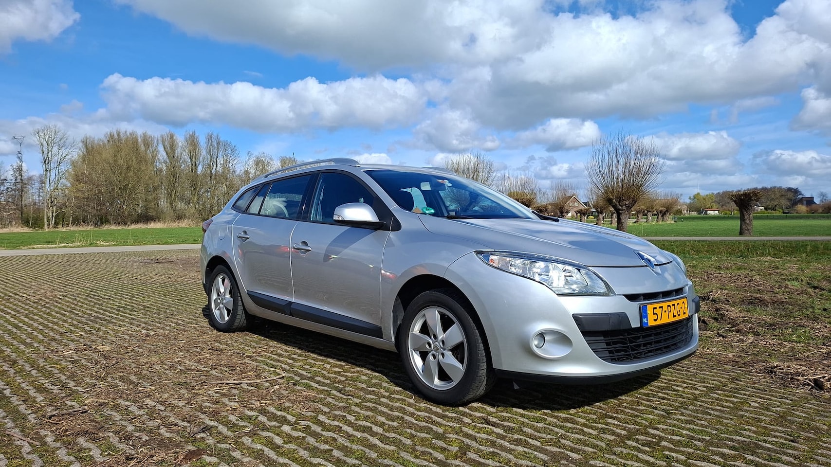 Renault Mégane Estate - 1.6 Expression - AutoWereld.nl