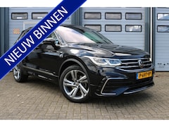 Volkswagen Tiguan - 1.5 TSI R-Line Business+ Panodak Virtual cockpit Xenon Navi T-haak Bj:2022
