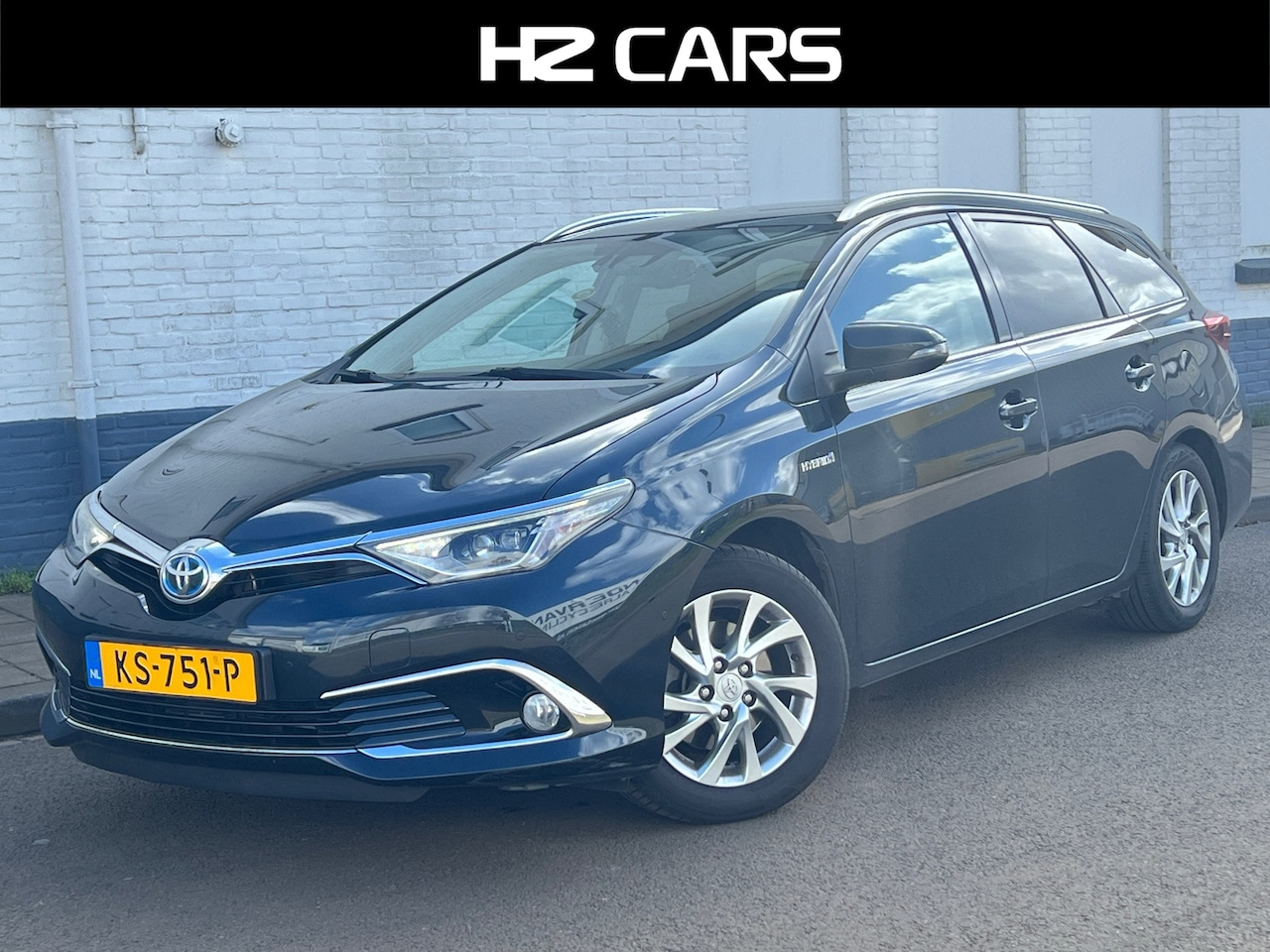 Toyota Auris Touring Sports - 1.8 Hybrid Lease Pro|Carplay|Pano|Camera|Trekhaak|Navi|Clima|Cruise|Parkpilot - AutoWereld.nl