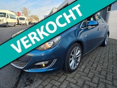 Opel Astra - 1.4 Turbo Cosmo zo mee lees tekst