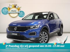 Volkswagen T-Roc - 1.5 TSI Style Business | Camera | Climate control | Trekhaak | Navigatie | Virtual cockpit