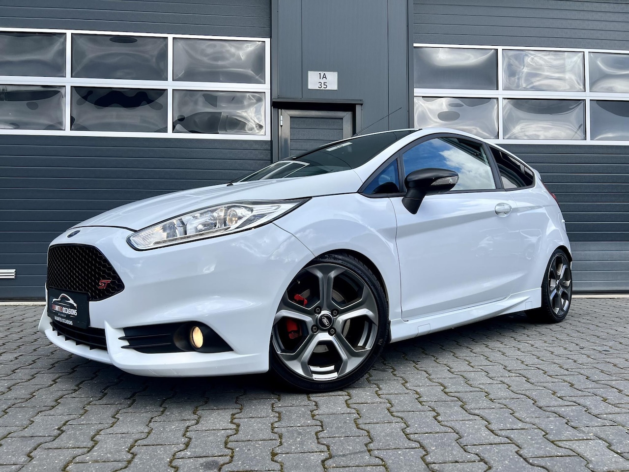 Ford Fiesta - 1.6 ST2 *H&R*CRUISE*CAMERA*182PK*SPORTSOUND - AutoWereld.nl