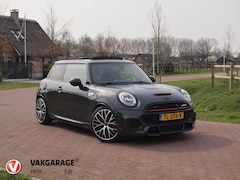 MINI John Cooper Works - 2.0 Chili | 231 PK | Panoramadak | Head-Up Display | Harman Kardon | Camera | Automaat |