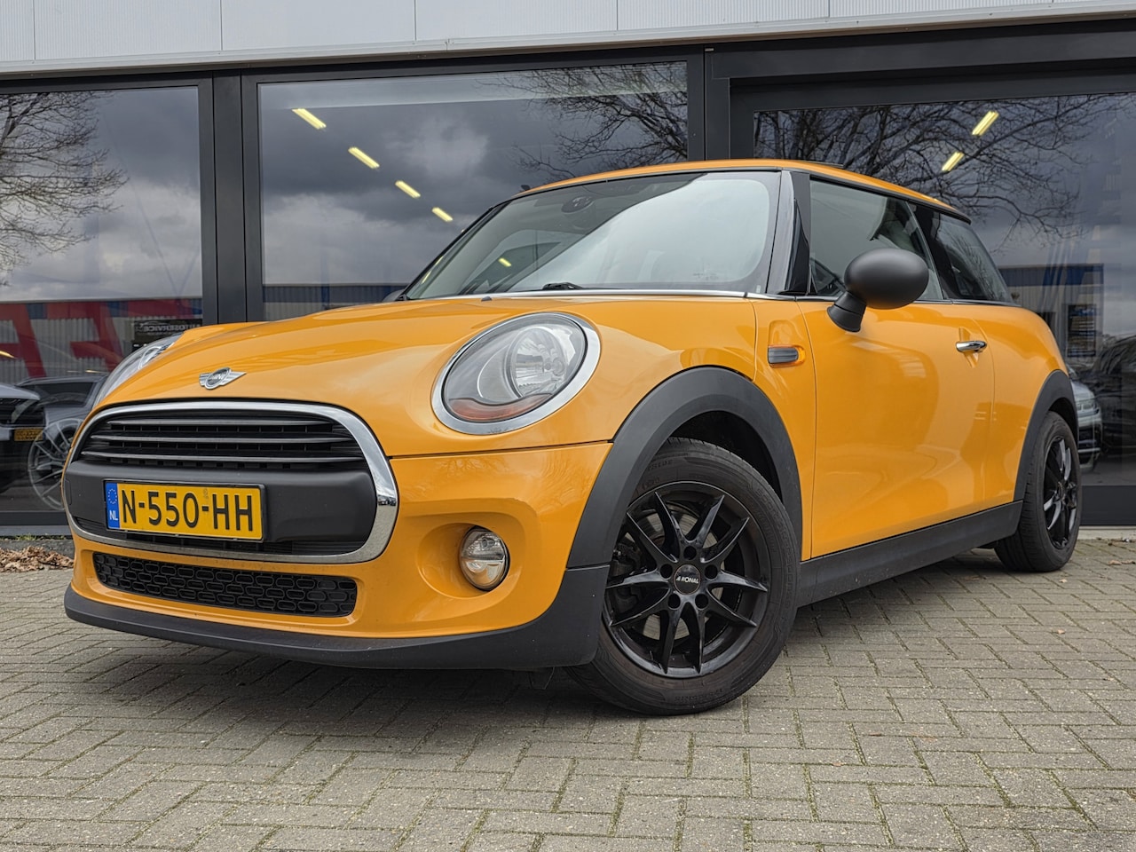 MINI One - Mini 1.2 Business + PANO DAK + LM VELGEN + LEER + SPORTSTOELEN - AutoWereld.nl