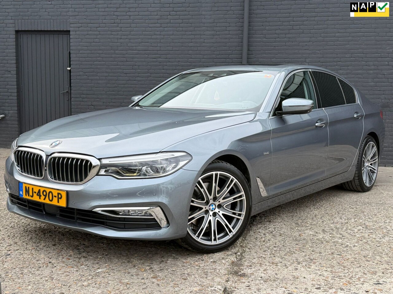 BMW 5-serie - 520d High Executive PANO | CAMERA | PDC | LEDER | NAVI | STOELVER | NWE APK - AutoWereld.nl