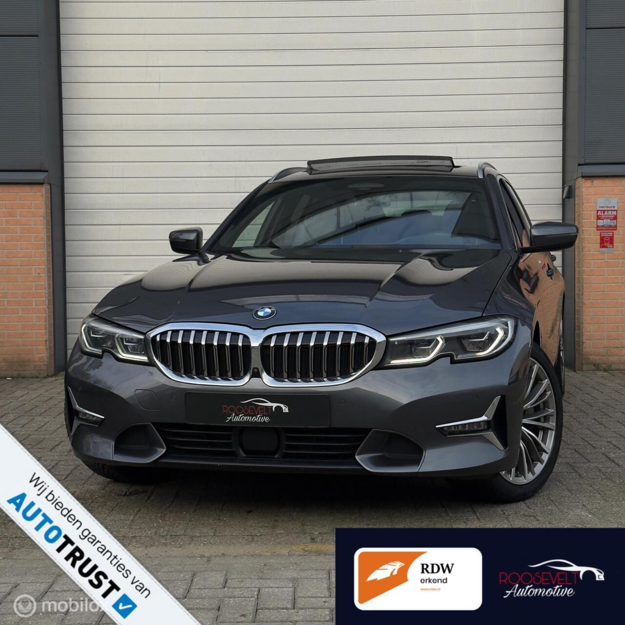 BMW 3-serie Touring - 330e High Executive / PANO / TRKHAAK - AutoWereld.nl