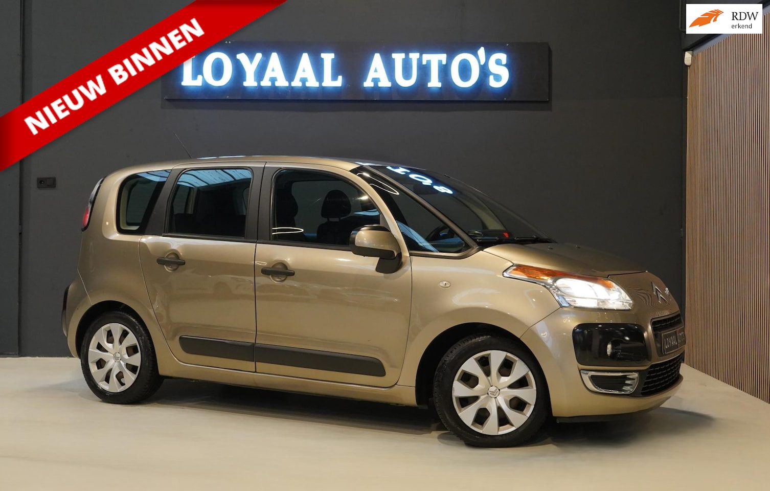 Citroën C3 Picasso - 1.4 VTi Aura | AIRCO | CRUISE | TREKHAAK | NAP | APK - AutoWereld.nl