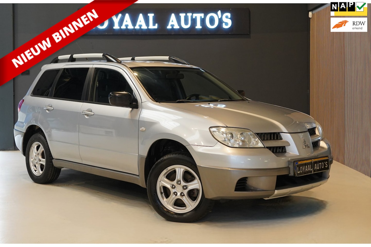 Mitsubishi Outlander - 2.0 Invite plus | AIRCO | ELEK.RAMEN | NAP | APK. - AutoWereld.nl