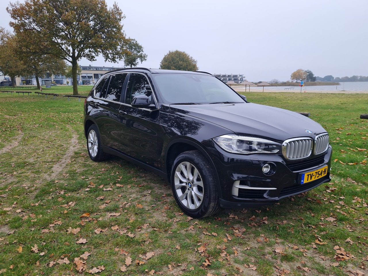 BMW X5 - 5.0i xDrive 7p. V8 twin turbo & 7 persoons 450 PK - AutoWereld.nl