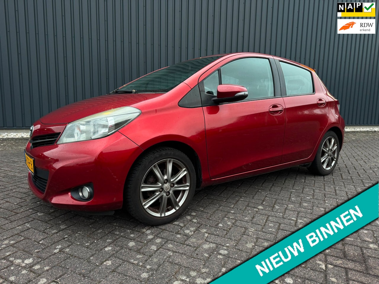 Toyota Yaris - 1.3 VVT-i Dynamic 1.3 VVT-i Dynamic ( LM VELGEN + NW APK ) - AutoWereld.nl